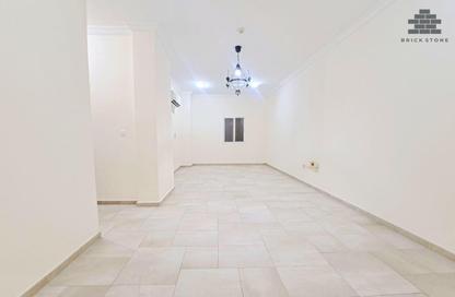 Apartment - 2 Bedrooms - 2 Bathrooms for rent in Al Nasr Street - Al Nasr - Doha
