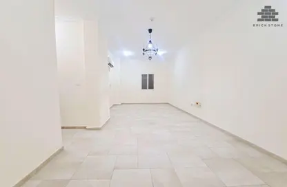 Apartment - 2 Bedrooms - 2 Bathrooms for rent in Al Nasr Street - Al Nasr - Doha