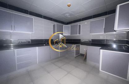Apartment - 2 Bedrooms - 3 Bathrooms for rent in Bin Omran 35 - Fereej Bin Omran - Doha