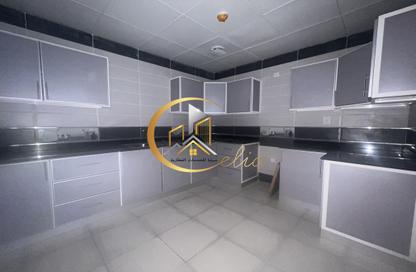 Apartment - 2 Bedrooms - 3 Bathrooms for rent in Bin Omran 35 - Fereej Bin Omran - Doha Apartment - 2 Bedrooms - 3 Bathrooms for rent in Bin Omran 35 - Fereej Bin Omran - Doha