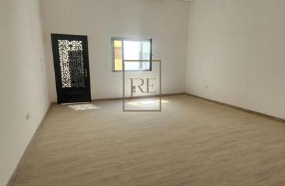 Villa - 7+ - 7+ for sale in Izghawa - Izghawa - Doha