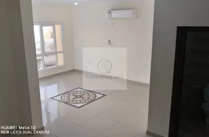 مجمع سكني - 7 غرف نوم - 6 حمامات للايجار في إزغاوا - إزغاوا - الدوحة