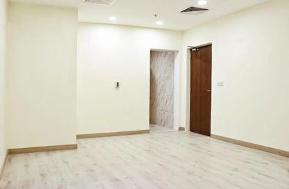 مساحات مكتبية - استوديو - 2 حمامات للايجار في مركز الأعمال العالمي - C-Ring - الدوحة