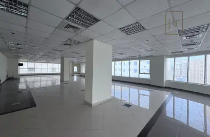 مساحات مكتبية - 4 غرف نوم - 2 حمامات للايجار في فريج بن محمود الشمالي - فريج بن محمود - الدوحة