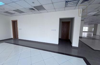 Office Space - 4 Bedrooms - 2 Bathrooms for rent in Fereej Bin Mahmoud North - Fereej Bin Mahmoud - Doha