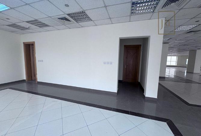 54151750 - صورة العقار 2