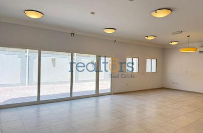 Villa - 4 Bedrooms - 6 Bathrooms for rent in Wadi Al Shaheeniya Street - Ain Khaled - Doha