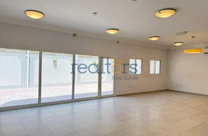 Villa - 4 Bedrooms - 6 Bathrooms for rent in Wadi Al Shaheeniya Street - Ain Khaled - Doha