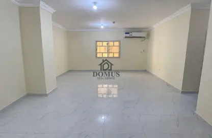Apartment - 2 Bedrooms - 2 Bathrooms for rent in Thabit Bin Zaid Street - Al Mansoura - Doha