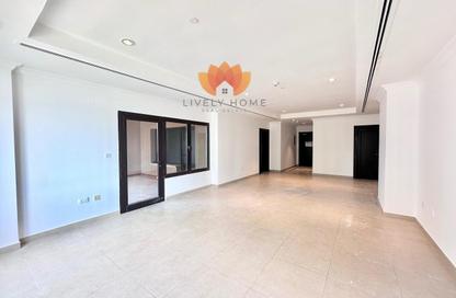Apartment - 1 Bedroom - 2 Bathrooms for rent in West Porto Drive - Porto Arabia - The Pearl Island - Doha