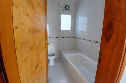 Apartment - 2 Bedrooms - 1 Bathroom for rent in Al Sadd - Al Sadd - Doha