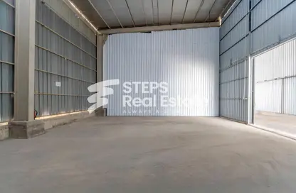 Warehouse - Studio - 1 Bathroom for rent in East Industrial Street - Birkat Al Awamer - Al Wakra