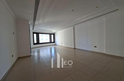 Apartment - 2 Bedrooms - 2 Bathrooms for rent in East Porto Drive - Porto Arabia - The Pearl Island - Doha