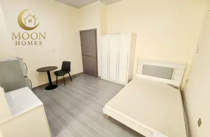 Apartment - Studio - 1 Bathroom for rent in Umm Ghuwailina 4 - Umm Ghuwailina - Doha
