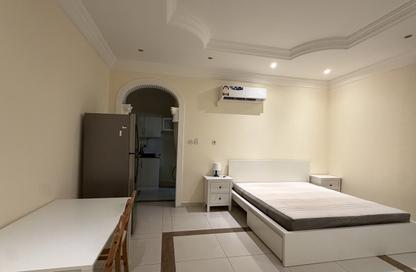 Apartment - Studio - 1 for rent in Al Duhail North - Al Duhail - Doha