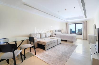 Apartment - Studio - 1 Bathroom for rent in Porto Arabia - The Pearl Island - Doha Apartment - Studio - 1 Bathroom for rent in Porto Arabia - The Pearl Island - Doha