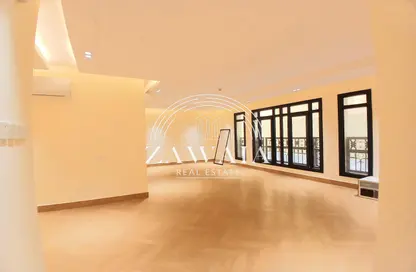 Apartment - 2 Bedrooms - 2 Bathrooms for rent in Al Nasr Street - Al Nasr - Doha