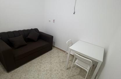 Apartment - Studio - 1 Bathroom for rent in Muntazah 7 - Al Muntazah - Doha