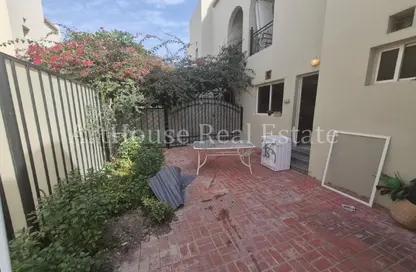 Villa - 4 Bedrooms - 5 Bathrooms for rent in Izghawa - Izghawa - Doha