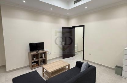 Apartment - Studio - 1 for rent in Al Duhail - Al Duhail - Doha