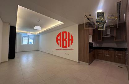 Apartment - Studio - 1 Bathroom for rent in Viva East - Viva Bahriyah - The Pearl Island - Doha