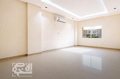 Apartment - 2 Bedrooms - 2 Bathrooms for rent in Al Nasr Street - Al Nasr - Doha