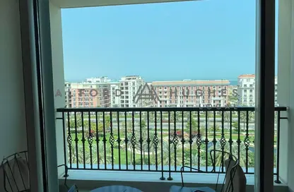 Apartment - Studio - 1 Bathroom for rent in Viva West - Viva Bahriyah - The Pearl Island - Doha