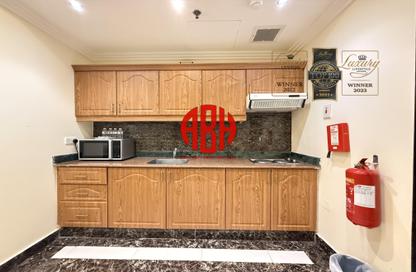 Apartment - 1 Bedroom - 1 Bathroom for rent in Banks street - Musheireb - Doha