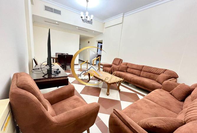 975683 - Property Image 2