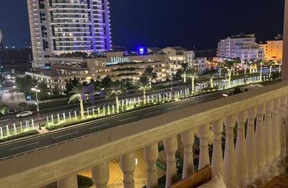 Apartment - 1 Bedroom - 2 Bathrooms for rent in East Porto Drive - Porto Arabia - The Pearl Island - Doha