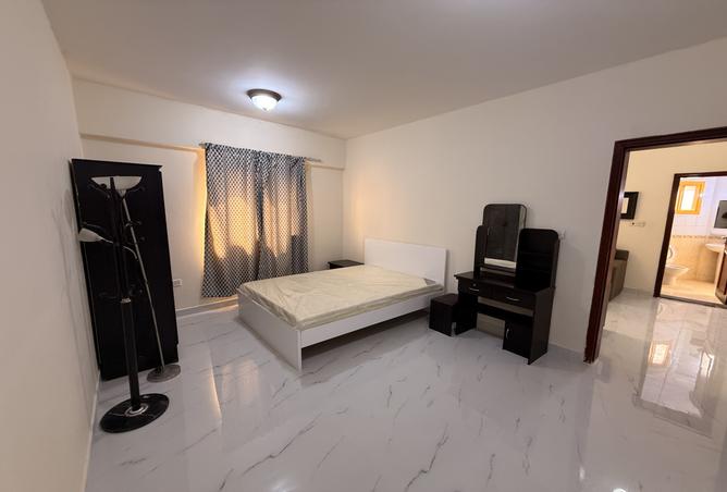 1006927 - Property Image 2