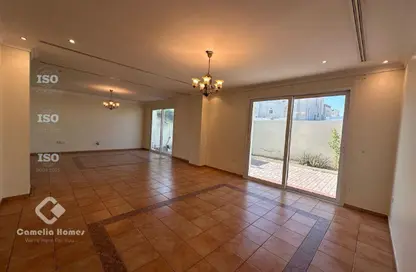 فيلا - 3 غرف نوم - 3 حمامات للايجار في شارع النصر - النصر - الدوحة