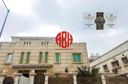 فيلا - 8 غرف نوم - 8 حمامات للايجار في الهلال - الهلال - الدوحة