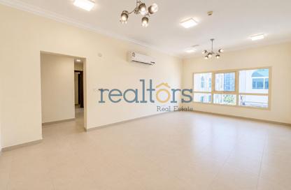 Apartment - 2 Bedrooms - 3 Bathrooms for rent in Al Zubair Bakkar Street - Al Sadd - Doha