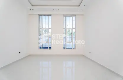 فيلا - 8 غرف نوم - 8 حمامات للبيع في الوكير - الوكير - الوكرة