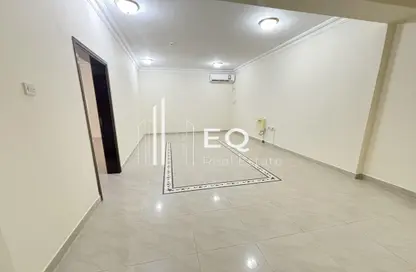 شقة - 2 غرف نوم - 2 حمامات للايجار في مدينة خليفة جنوب - مدينة خليفة - الدوحة
