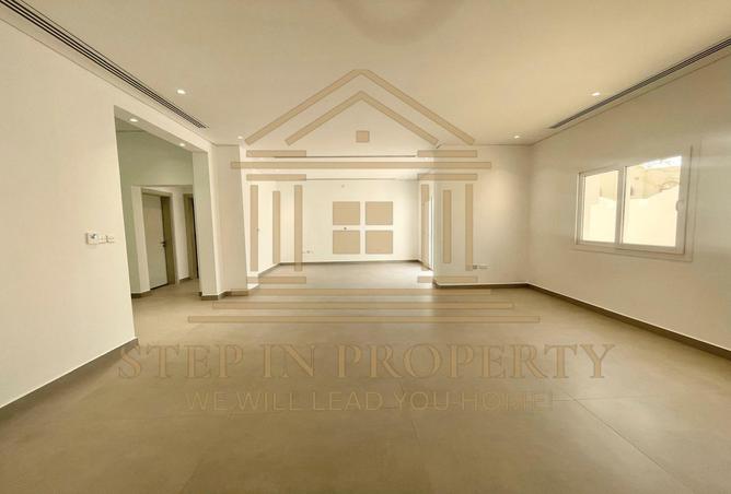984867 - Property Image 2