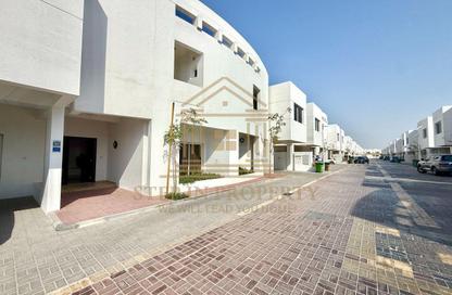 مجمع سكني - 4 غرف نوم - 6 حمامات للايجار في شارع الوعب - الوعب - الدوحة