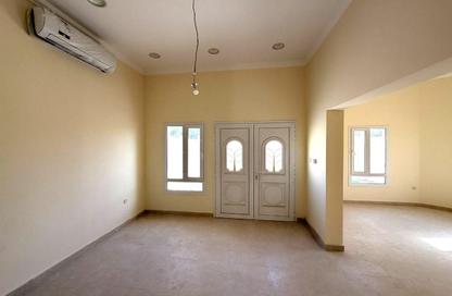 Villa - 6 Bedrooms - 6 Bathrooms for rent in Al Luqta - Al Luqta - Doha