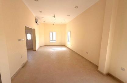 Villa - 6 Bedrooms - 6 Bathrooms for rent in Al Luqta - Al Luqta - Doha