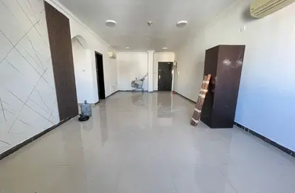 Apartment - 2 Bedrooms - 2 Bathrooms for rent in Muntazah 13 - Al Muntazah - Doha