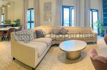 Apartment - 3 Bedrooms - 3 Bathrooms for sale in Carnaval - Qanat Quartier - The Pearl Island - Doha