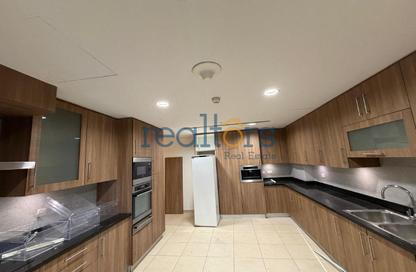 Apartment - 4 Bedrooms - 5 Bathrooms for rent in Viva East - Viva Bahriyah - The Pearl Island - Doha