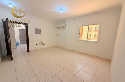Apartment - 2 Bedrooms - 1 Bathroom for rent in Al Mansoura - Al Mansoura - Doha Apartment - 2 Bedrooms - 1 Bathroom for rent in Al Mansoura - Al Mansoura - Doha