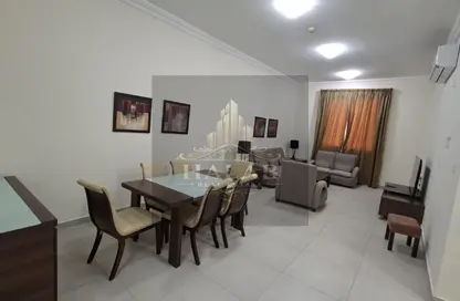 شقة - 2 غرف نوم - 2 حمامات للايجار في شارع النصر - النصر - الدوحة