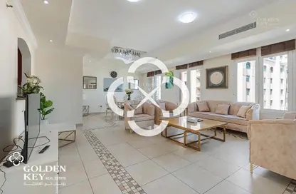 شقة - 3 غرف نوم - 4 حمامات للايجار في طريق بورتو الشرقي - بورتو أرابيا - جزيرة اللؤلؤة - الدوحة