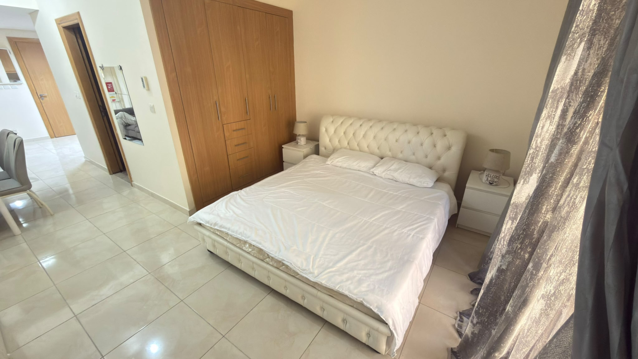 Spacious studio in foxhill fully furnish excluding thumbnail 3