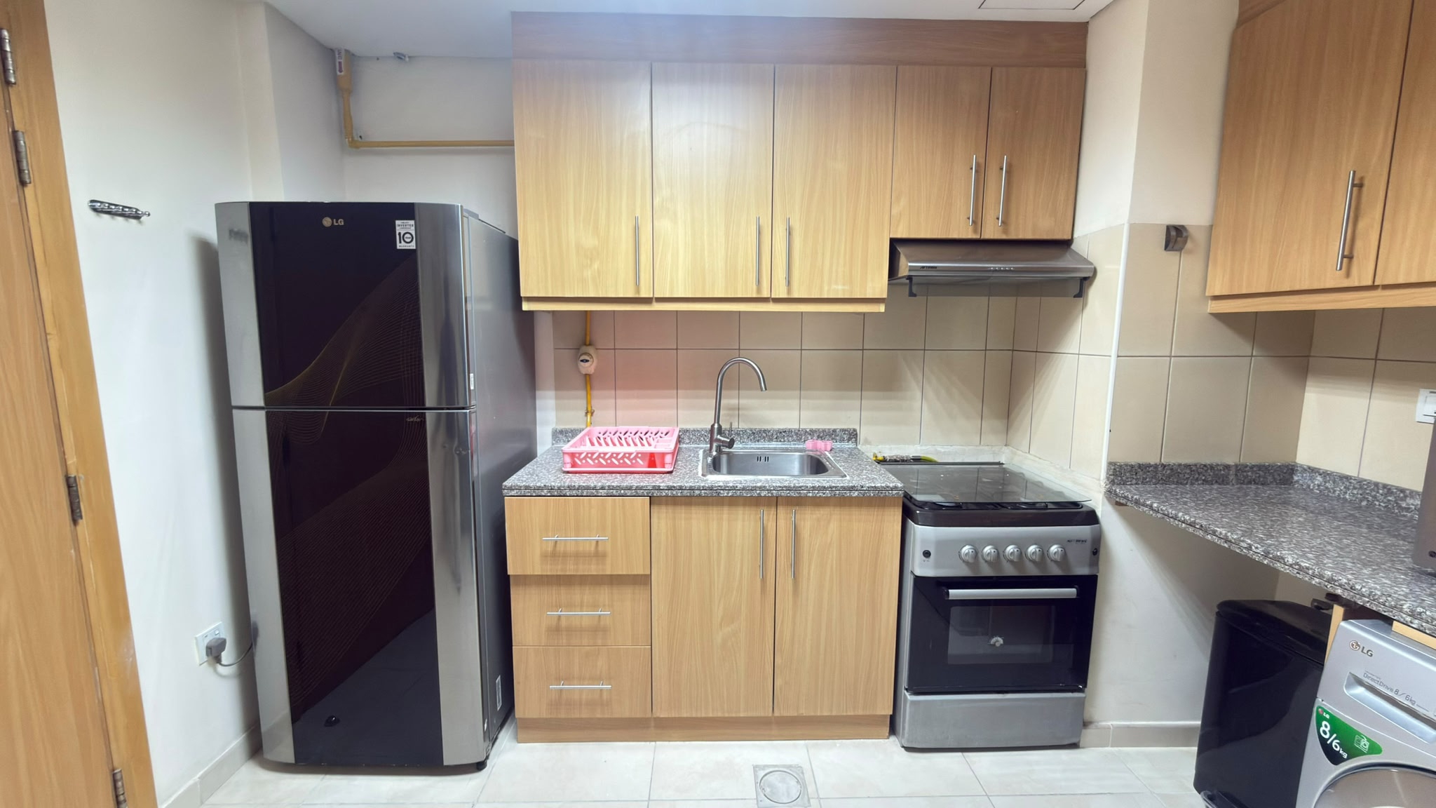 Spacious studio in foxhill fully furnish excluding thumbnail 10