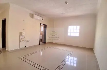 Apartment - 2 Bedrooms - 3 Bathrooms for rent in Muntazah 7 - Al Muntazah - Doha