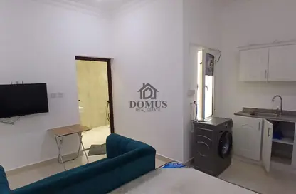 Apartment - Studio - 1 Bathroom for rent in Old Al Ghanim - Al Ghanim - Doha